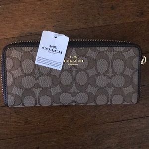 NEW Coach Wallet